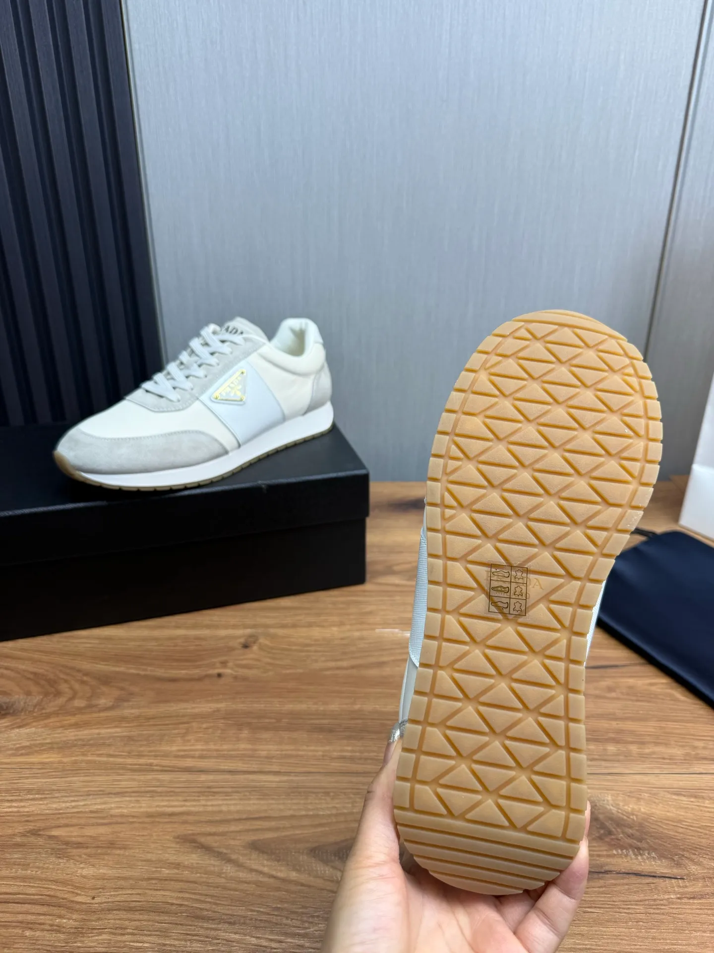 Men's shoes 💰740💰 [PRADA] New models synchronized with the official website, high-quality shipments ✔️Hot-sellers🔥 Original cowhide with imported waterproof fabric + cowhide lining, 1🆚1 replica, original bottom, 38-45 (men's 45 is custom-made and cannot be returned)